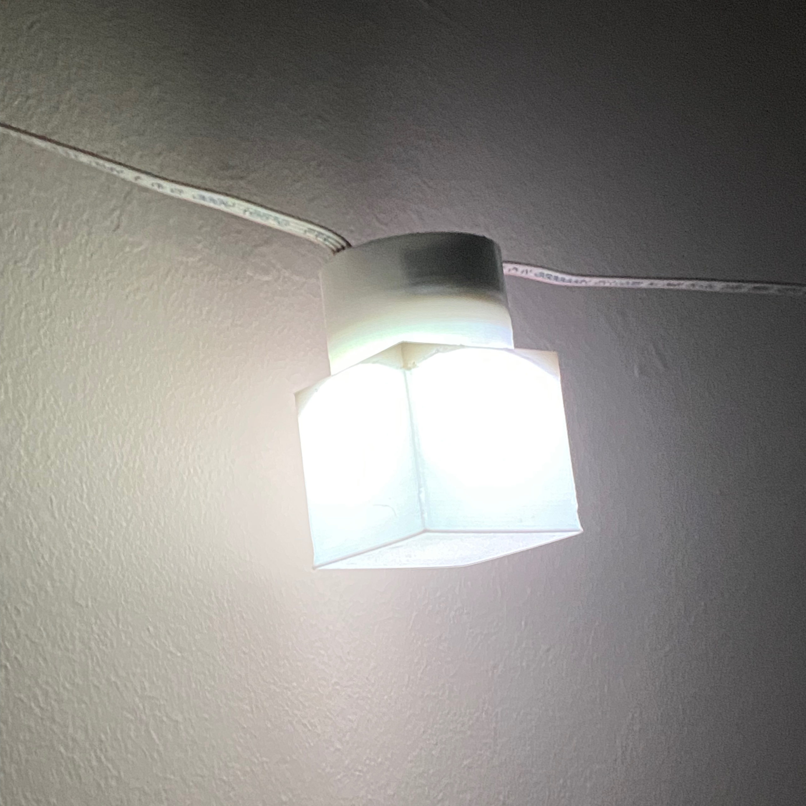 Cube light